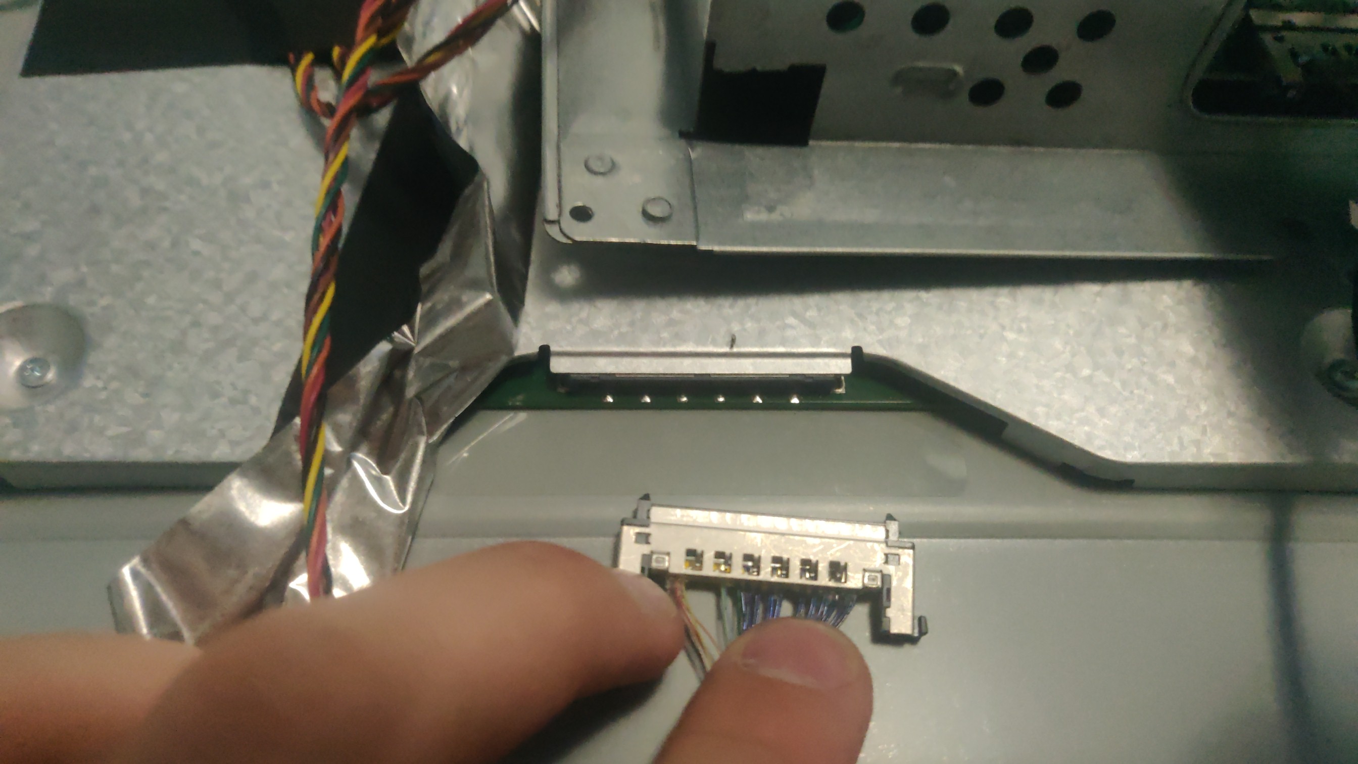 Display connector which needs to be removed